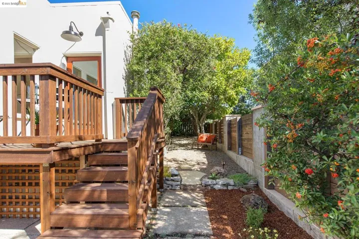 108 Moraga Ave, Piedmont, California 94611