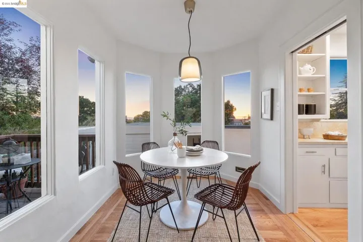 108 Moraga Ave, Piedmont, California 94611