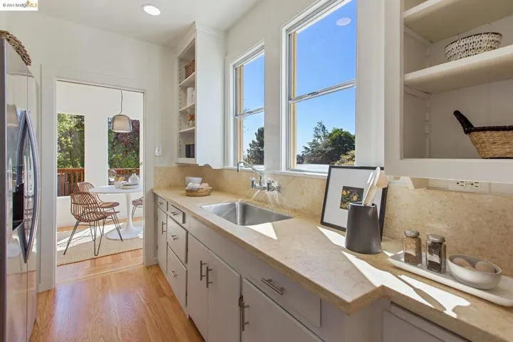 108 Moraga Ave, Piedmont, California 94611