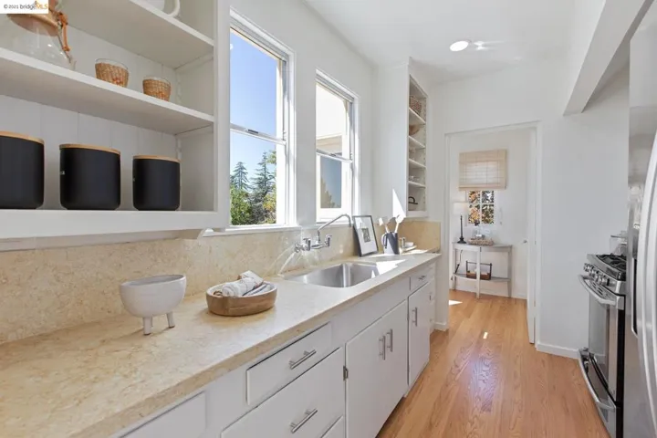 108 Moraga Ave, Piedmont, California 94611