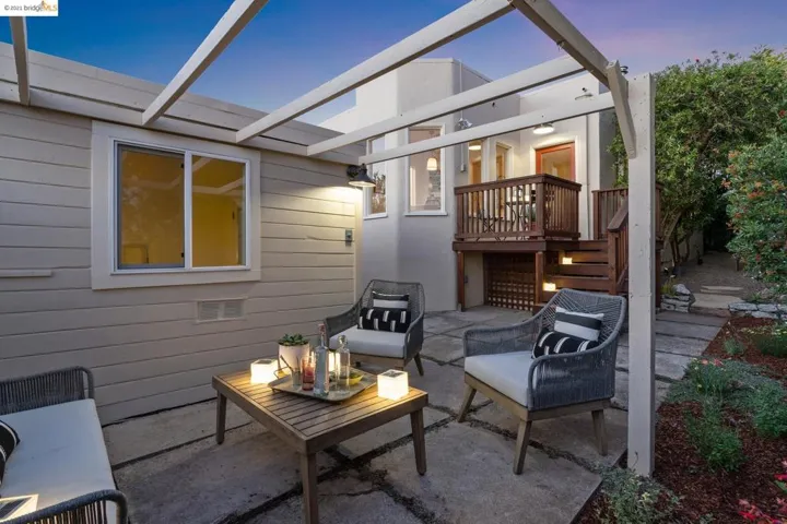 108 Moraga Ave, Piedmont, California 94611