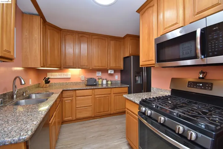 731 Lassen Street, Richmond, California 94805-1444
