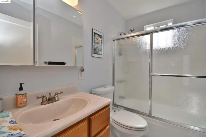 731 Lassen Street, Richmond, California 94805-1444
