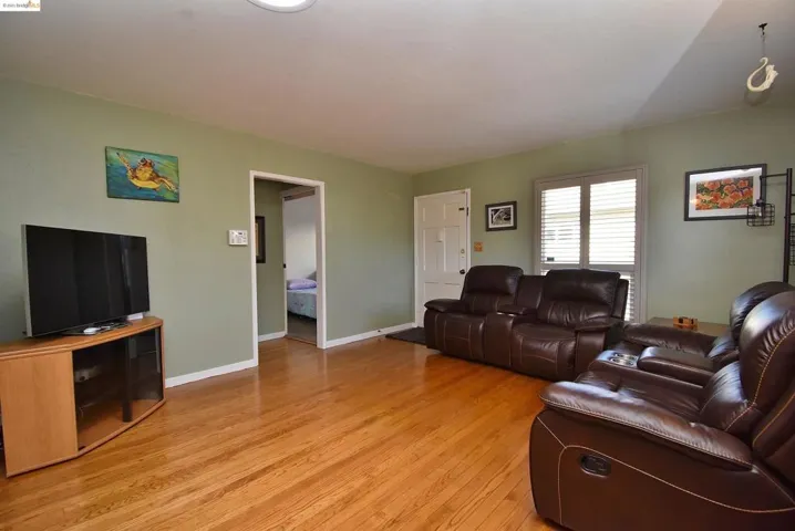 731 Lassen Street, Richmond, California 94805-1444