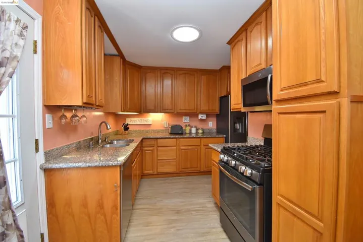 731 Lassen Street, Richmond, California 94805-1444