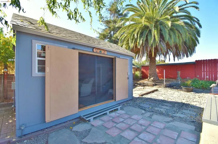 731 Lassen Street, Richmond, California 94805-1444