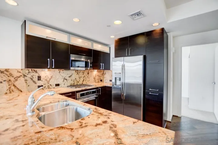 800 The Mark Ln 1109, San Diego, California 92101