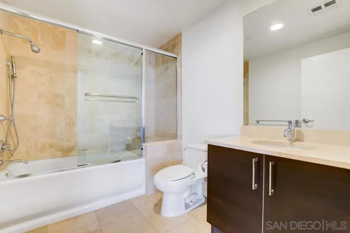 800 The Mark Ln 1109, San Diego, California 92101