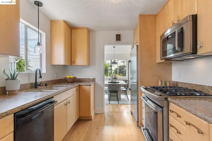 854 Pomona Ave, El Cerrito, California 94530