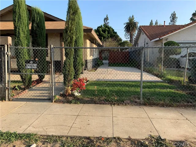 626 W Center Street, Pomona, California 91768