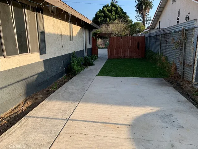 626 W Center Street, Pomona, California 91768