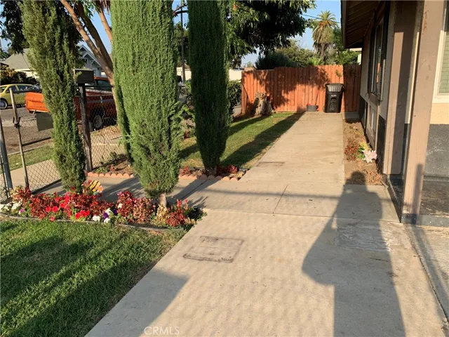 626 W Center Street, Pomona, California 91768