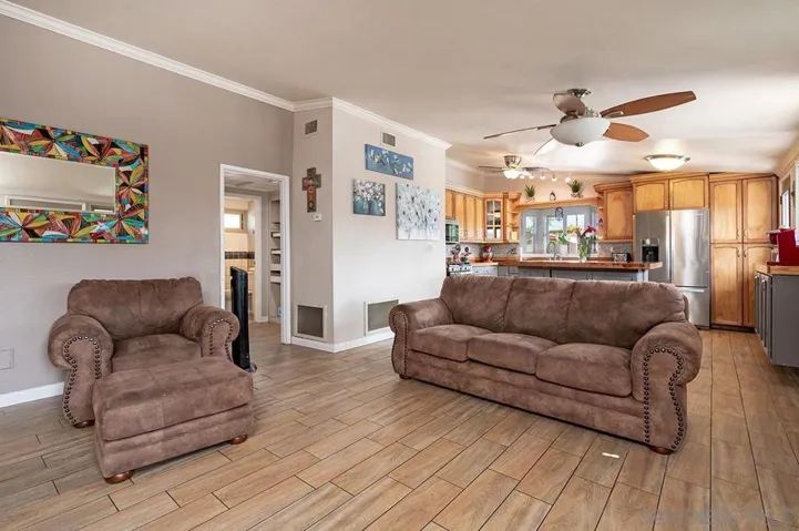 13055 Conley St, Poway, California 92064