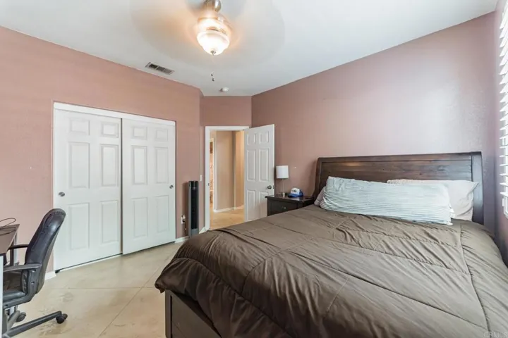 785 Suncup Circle, Hemet, California 92543