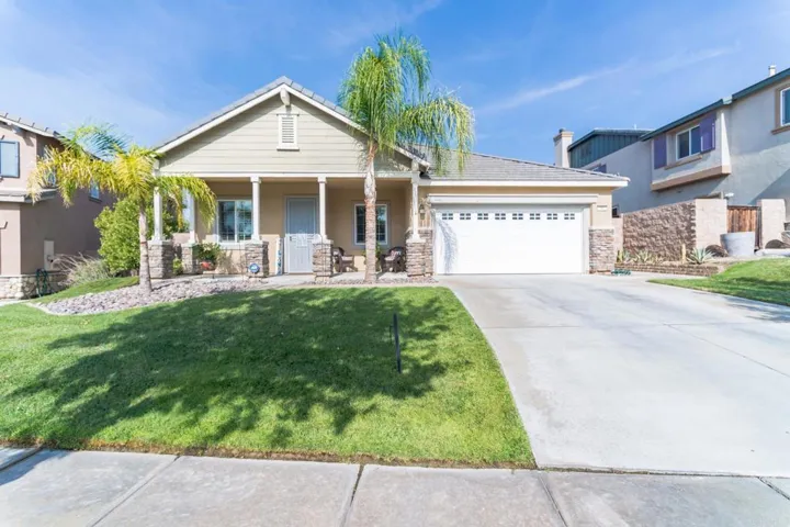 785 Suncup Circle, Hemet, California 92543