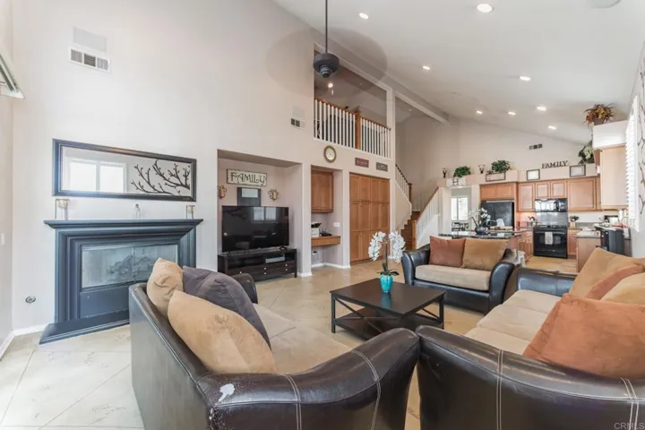 785 Suncup Circle, Hemet, California 92543