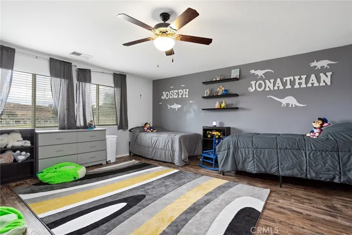 Primary Retreat/Secondary Upstairs Bedroom