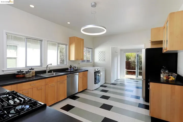 2421 Edwards Street, Berkeley, California 94702