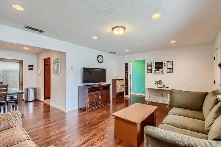 773 El Monte Rd, El Cajon, California 92020