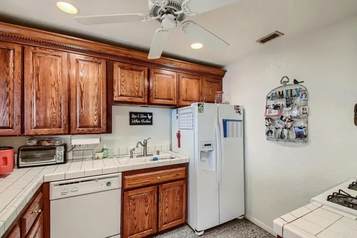 773 El Monte Rd, El Cajon, California 92020
