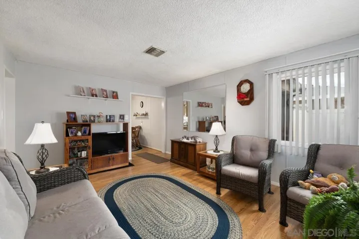 13630 Regentview Ave, Bellflower, California 90706