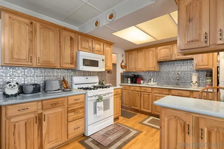 13630 Regentview Ave, Bellflower, California 90706