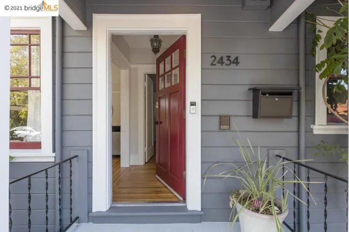 2434 Byron St, Berkeley, California 94702