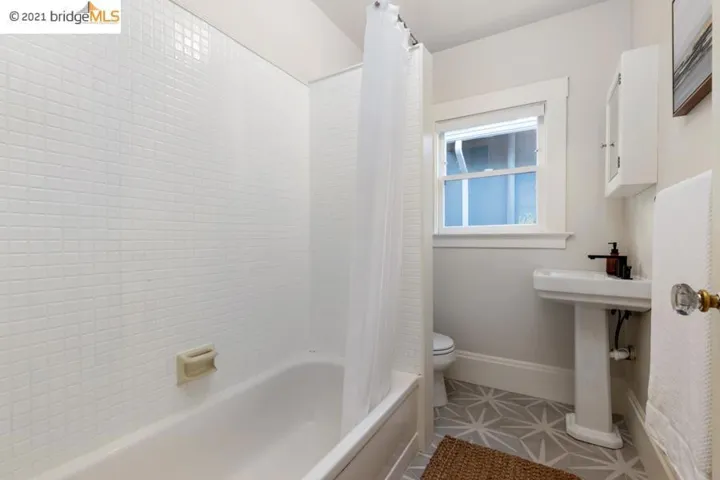 2434 Byron St, Berkeley, California 94702