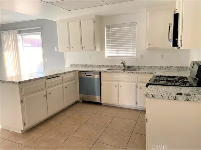 15555 Tamarack Drive, Victorville, California 92395
