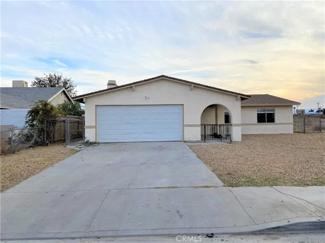 15555 Tamarack Drive, Victorville, California 92395