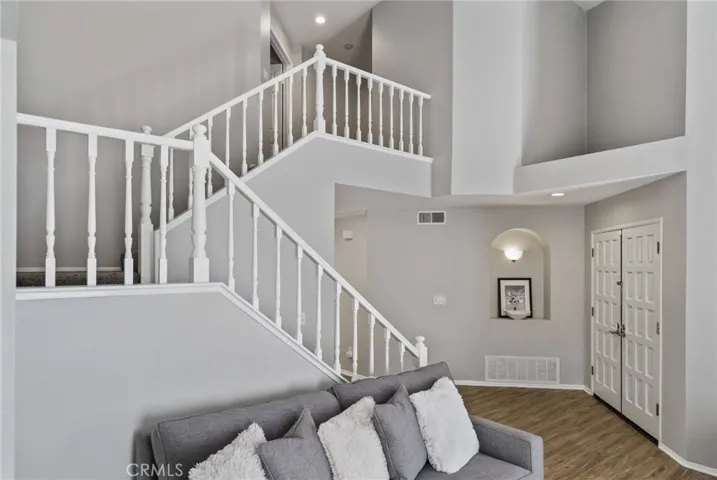 27523 Mariam Place, Saugus, California 91350