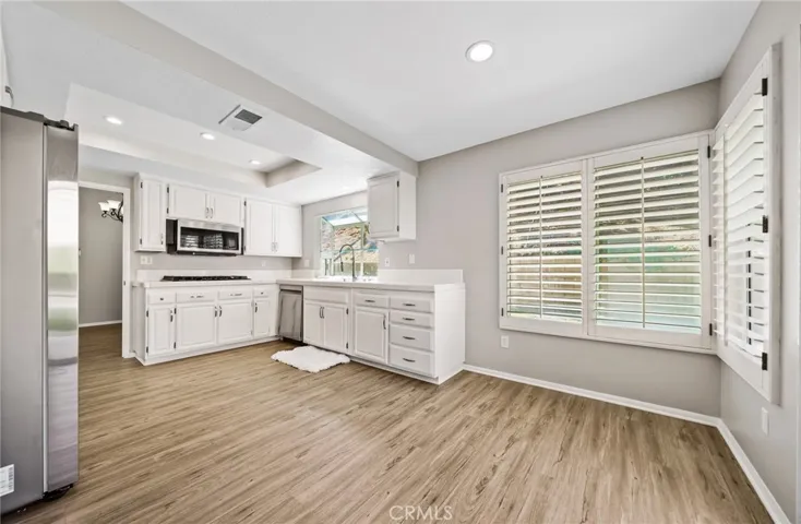 27523 Mariam Place, Saugus, California 91350