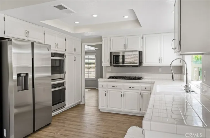 27523 Mariam Place, Saugus, California 91350