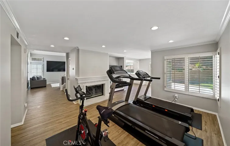 27523 Mariam Place, Saugus, California 91350
