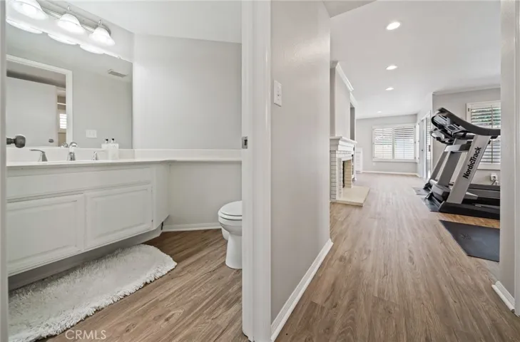 27523 Mariam Place, Saugus, California 91350