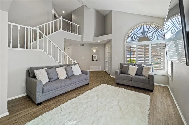 27523 Mariam Place, Saugus, California 91350