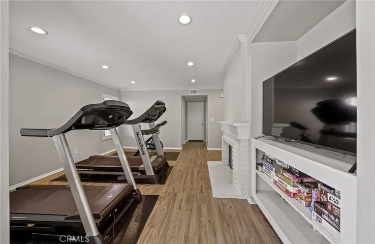 27523 Mariam Place, Saugus, California 91350