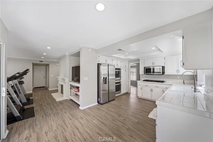27523 Mariam Place, Saugus, California 91350