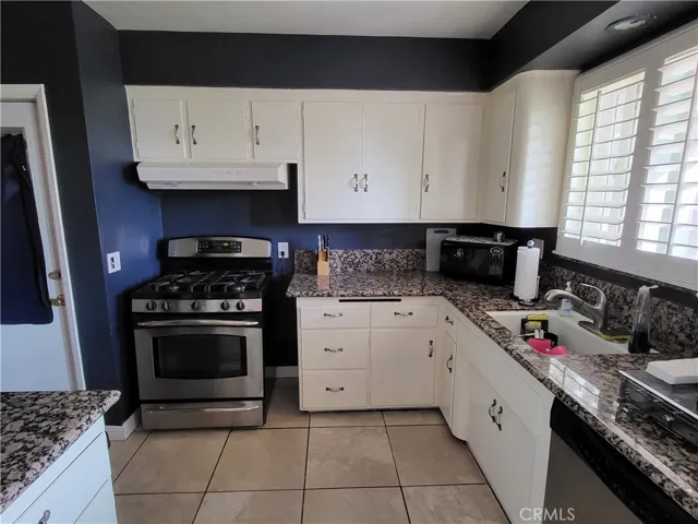 218 E Ralston Avenue, San Bernardino, California 92404