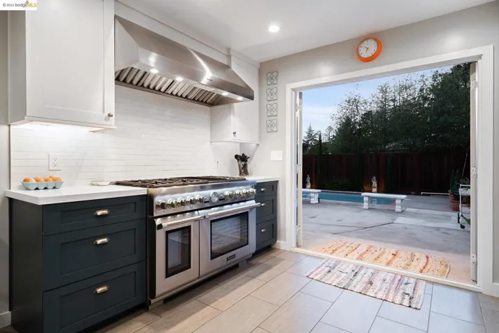 11303 Ettrick St, Oakland, California 94605
