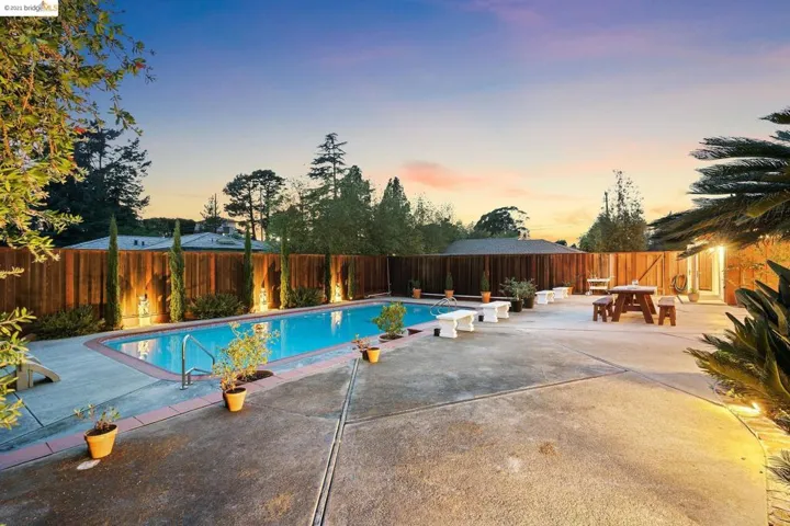 11303 Ettrick St, Oakland, California 94605