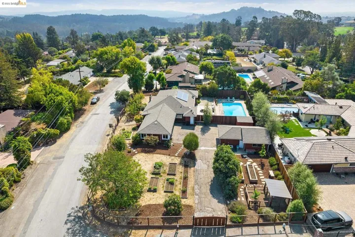 11303 Ettrick St, Oakland, California 94605