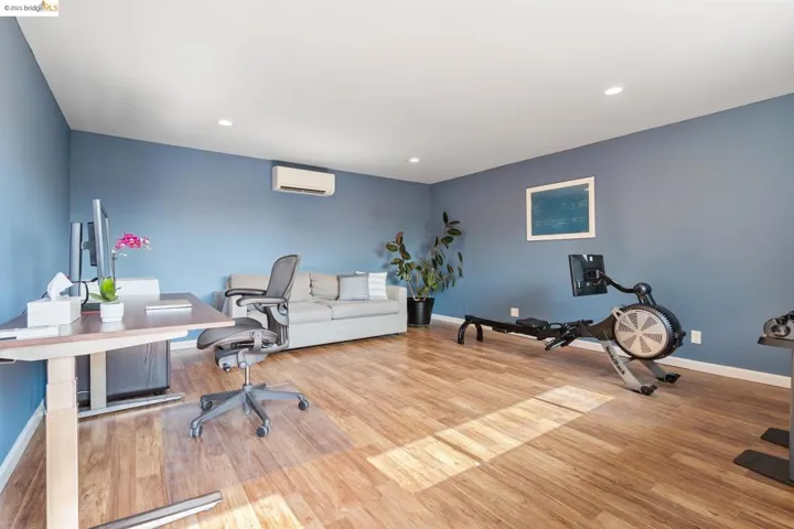 11303 Ettrick St, Oakland, California 94605