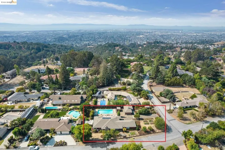 11303 Ettrick St, Oakland, California 94605