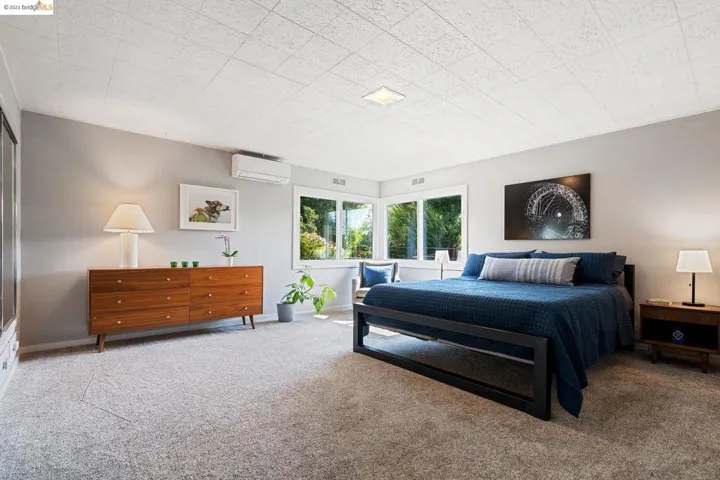11303 Ettrick St, Oakland, California 94605