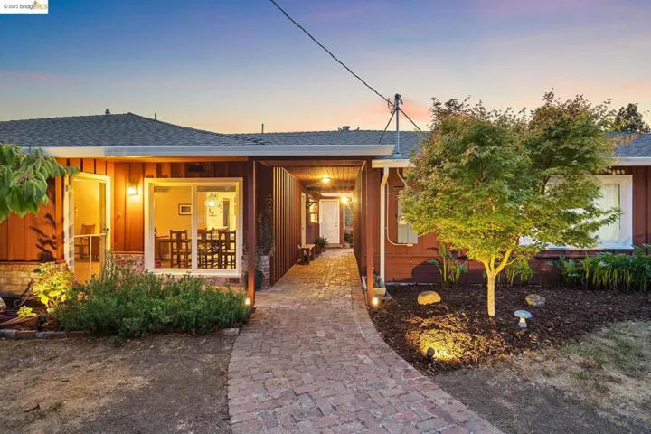 11303 Ettrick St, Oakland, California 94605