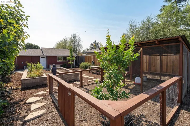 11303 Ettrick St, Oakland, California 94605
