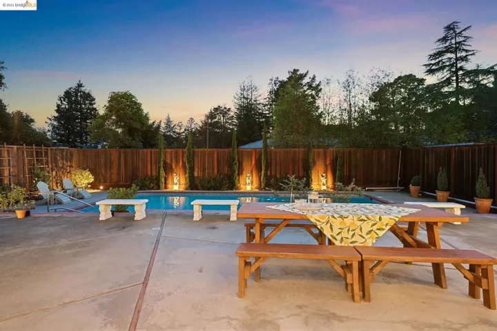 11303 Ettrick St, Oakland, California 94605