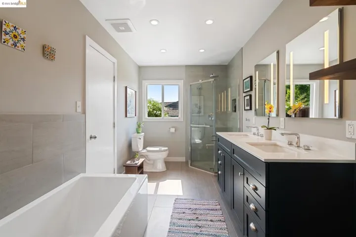 11303 Ettrick St, Oakland, California 94605