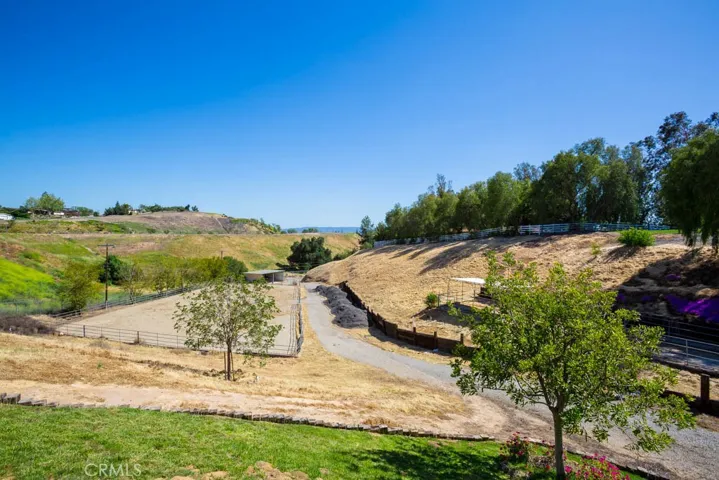 10650 Oakdale Avenue, Chatsworth, California 91311